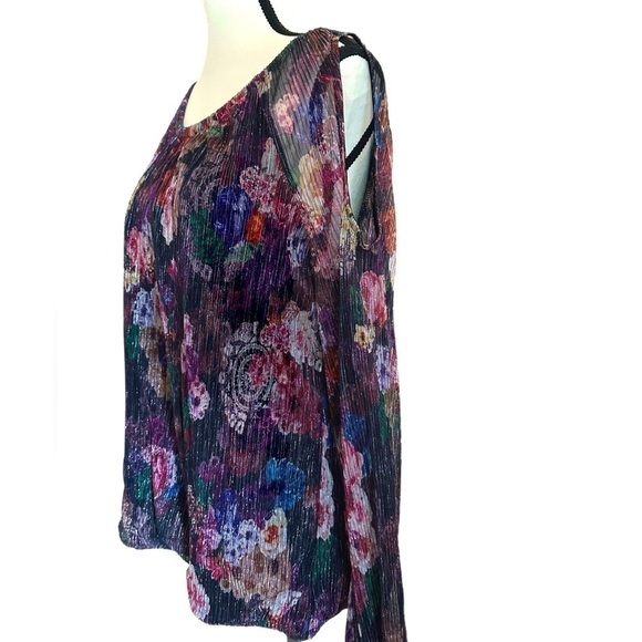 Women’s INC Metallic Cold Shoulder Stretchy Blouse - Size M - NWOT - Picture 4 of 6